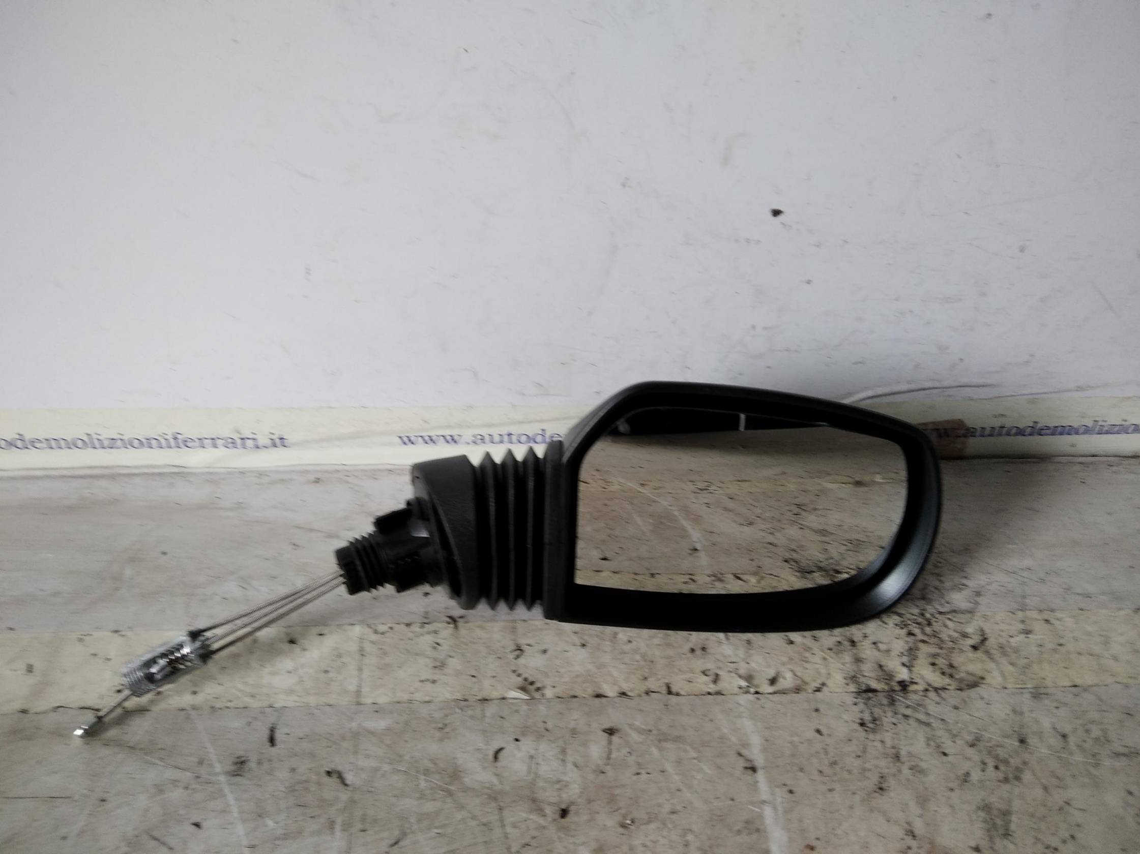 Retrovisore est. dx.